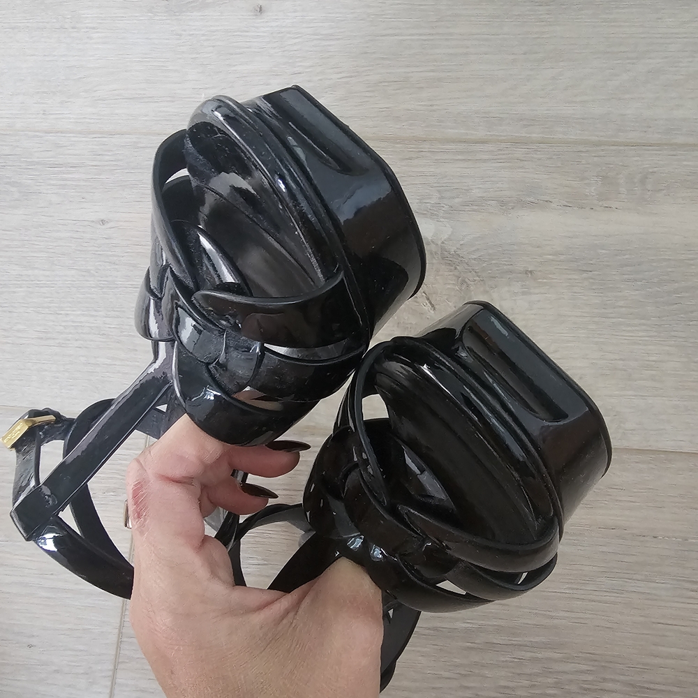 Saint Laurent Black Tribute Patent Leather Heels - Picture 3 of 5